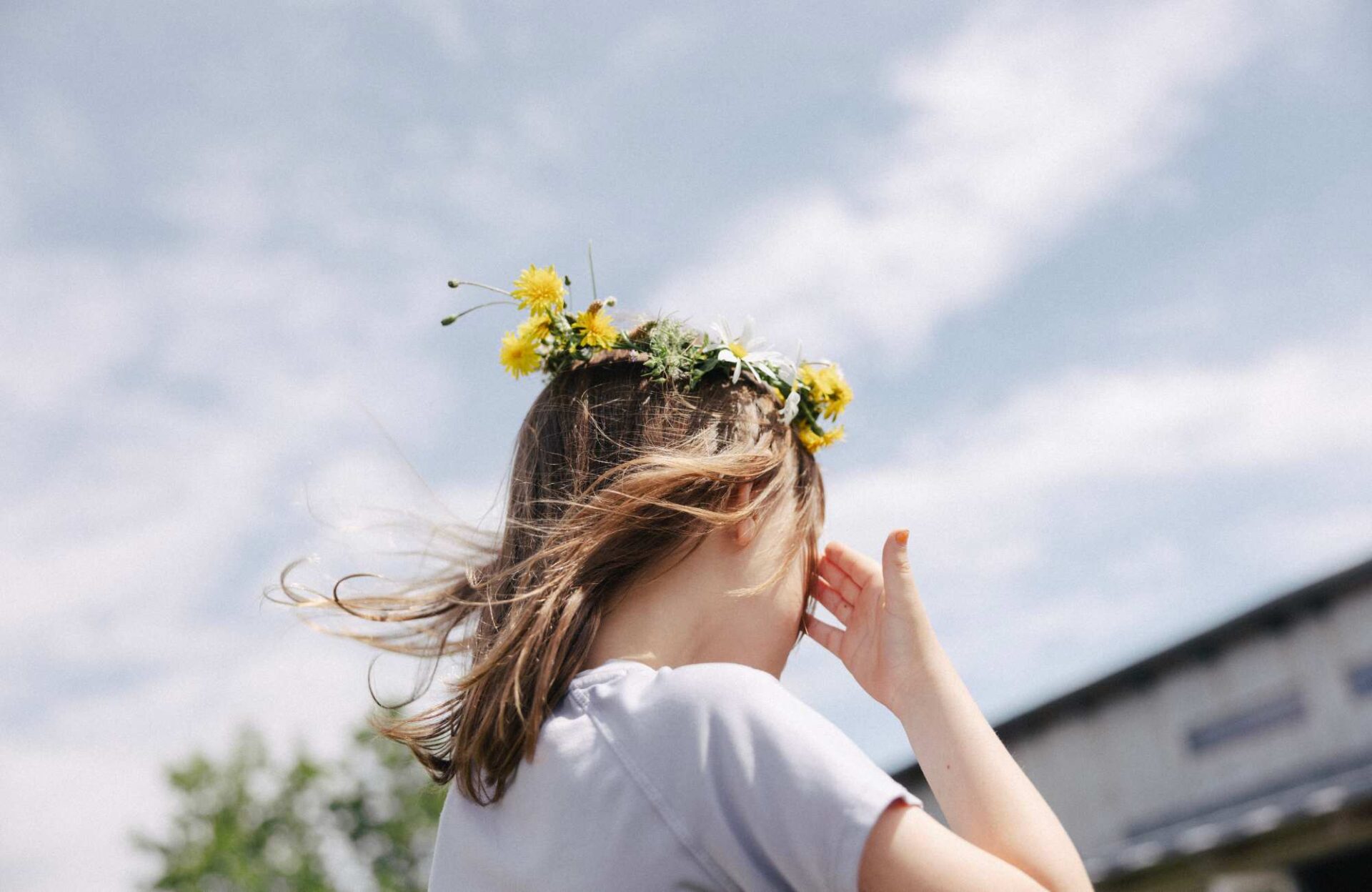 Blomster-i-haar_Aktiv-Familieuge-2024_Liv-M.-Kastrup